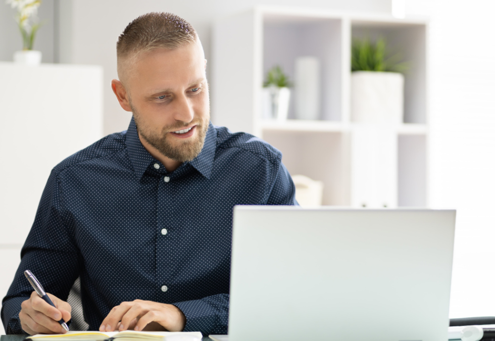 Professional career coach supporting an employee with career progression planning and development.